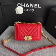 Chanel Leboy Original Calf leather Shoulder Bag B67085 Bright red gold chain HV07948Oj66
